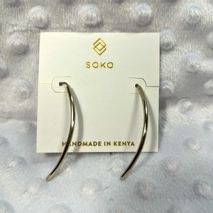 SOKO Bow Shaped Earrings in Silver